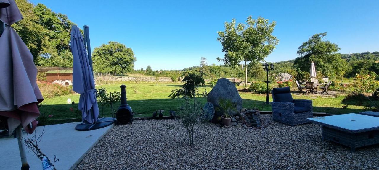 La Petite Locherie Bed & Breakfast Oradour-Saint-Genest Exterior photo