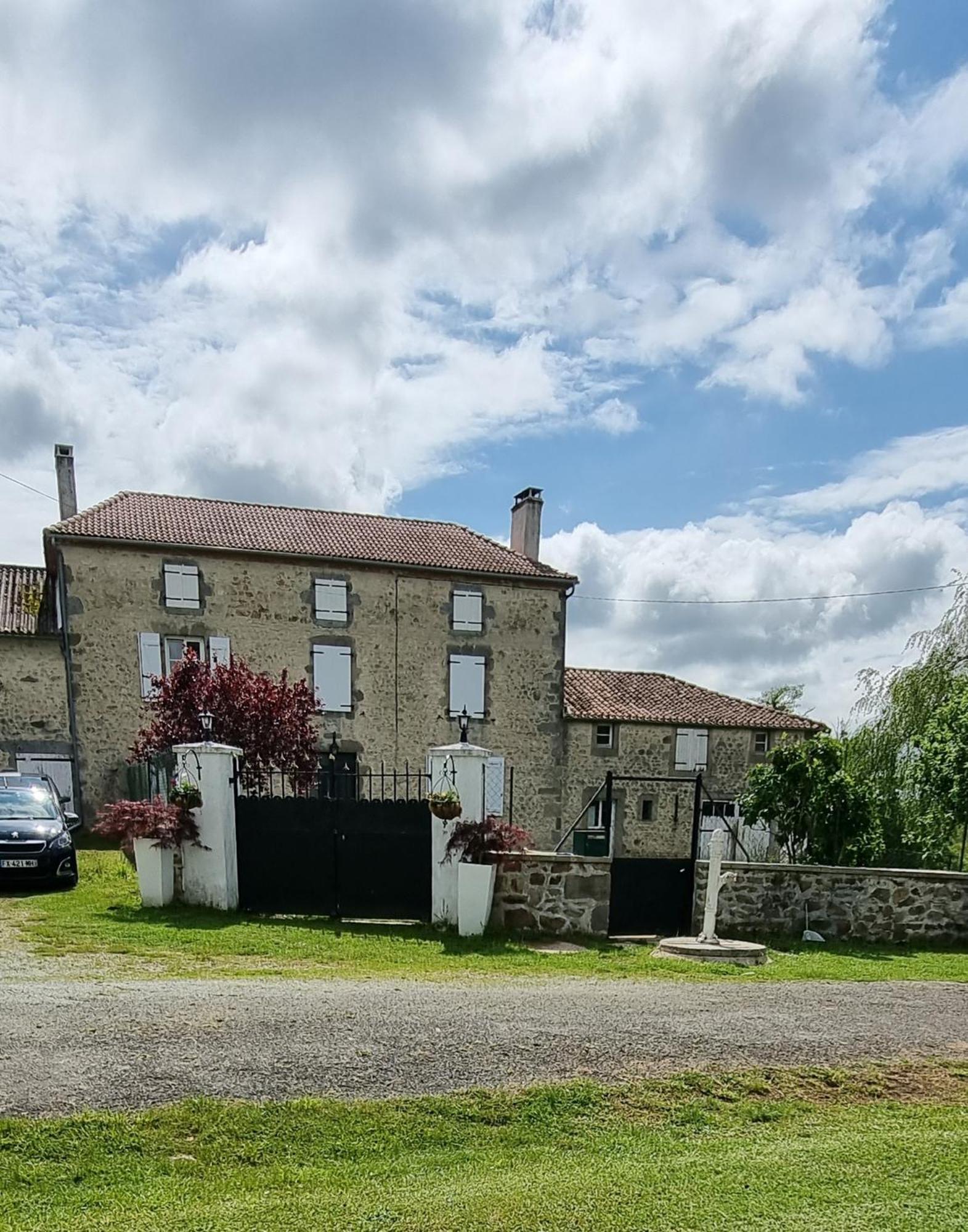 La Petite Locherie Bed & Breakfast Oradour-Saint-Genest Exterior photo